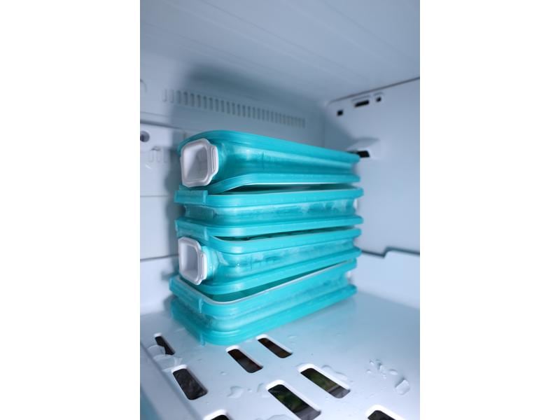 Mediashop Eiswürfelform Pop 21 x 11.5 x 5.5 cm, Blau Form für 18 grosse Eiswürfel