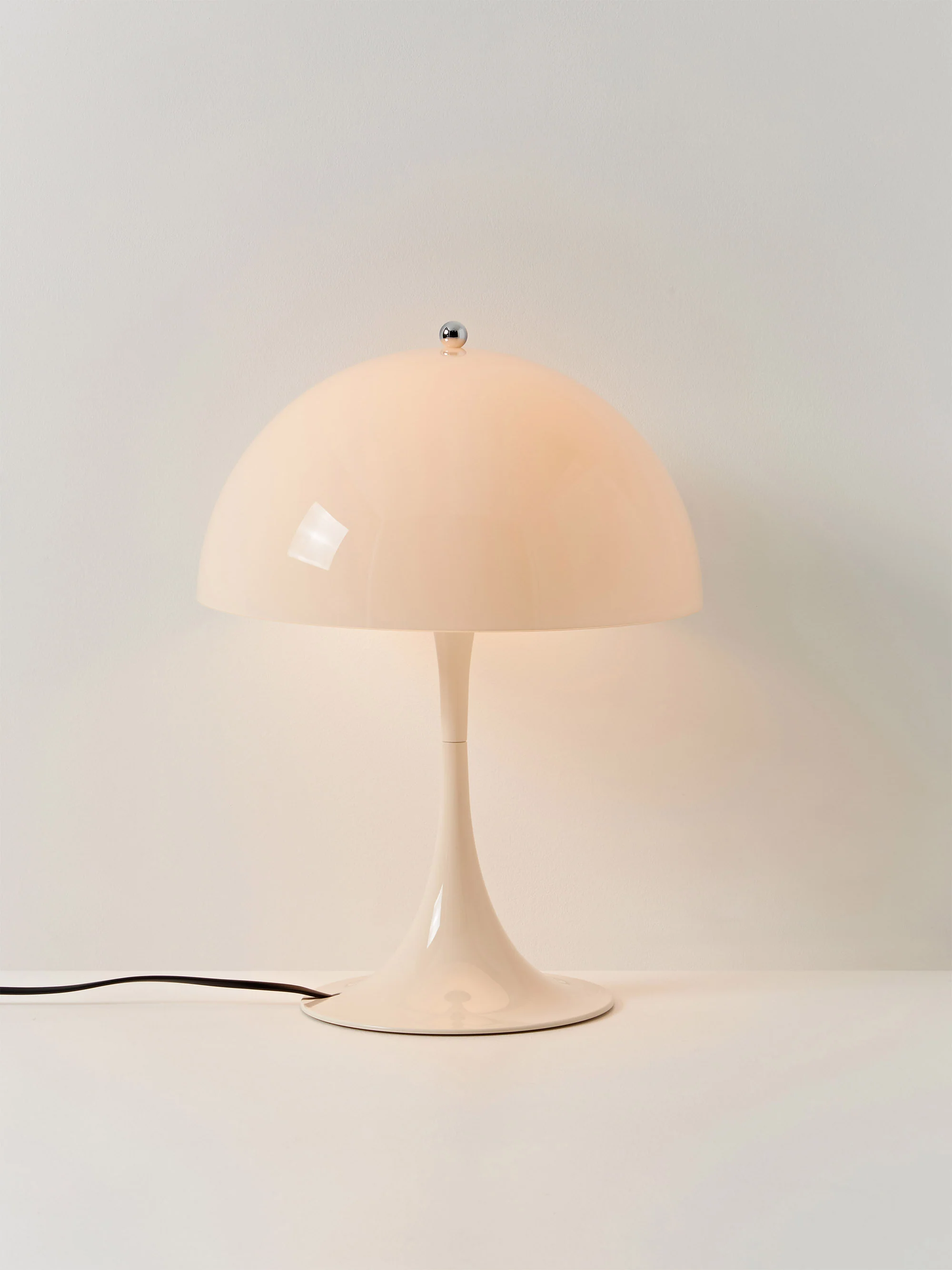 Tafellamp Panthella 320, design Verner Panton