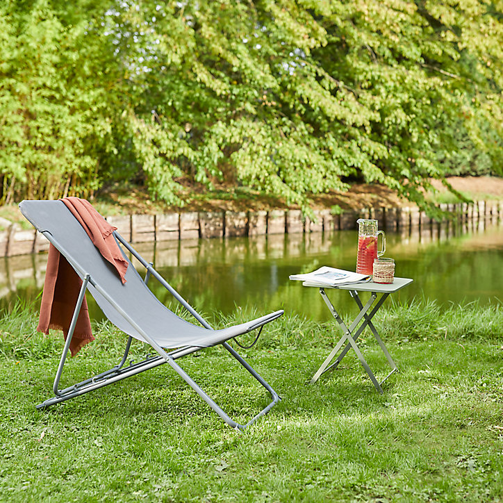 Table de jardin pliante Saba en acier coloris kaki green L.40 x l.40 x H.45 cm