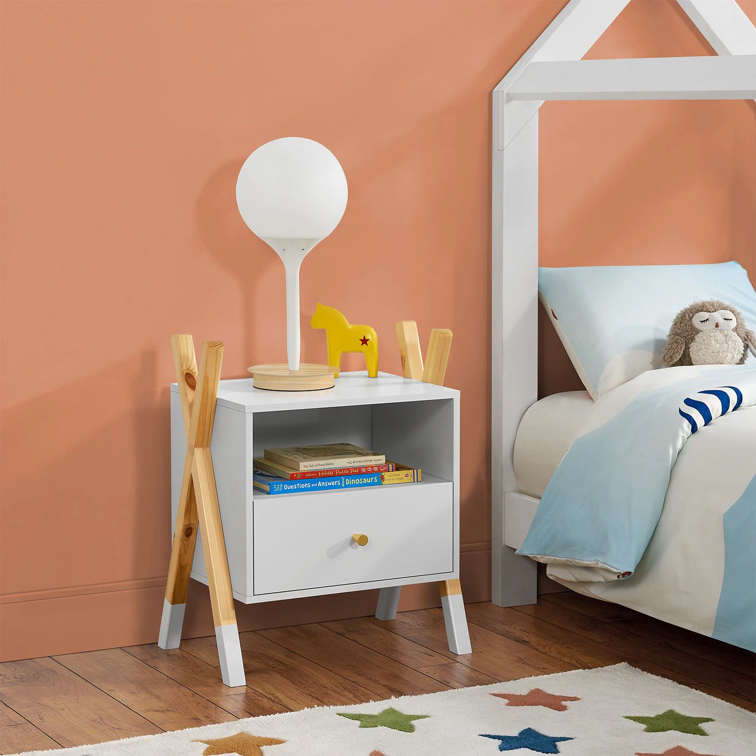 Juskys Kinder Nachttisch Jamie - Schublade, Ablage & Fach - kleiner Nachtschrank Holz - Kommode Weiß