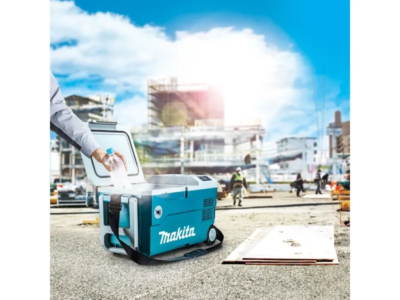Makita CW001GZ - Transportabelt køleskab/fryser - bærbar - bredde: 34.1 cm - dybde: 66.3 cm - højde: 37.2 cm - 20 liter