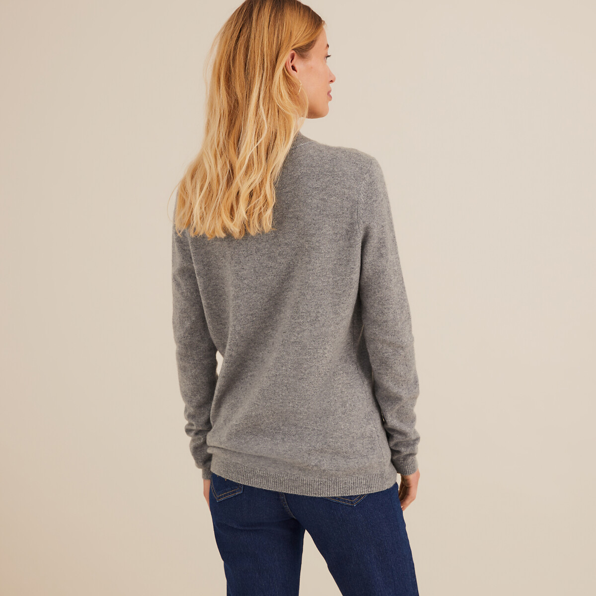 ANNE WEYBURN<br>Suéter de cashmere com gola alta em malha fina