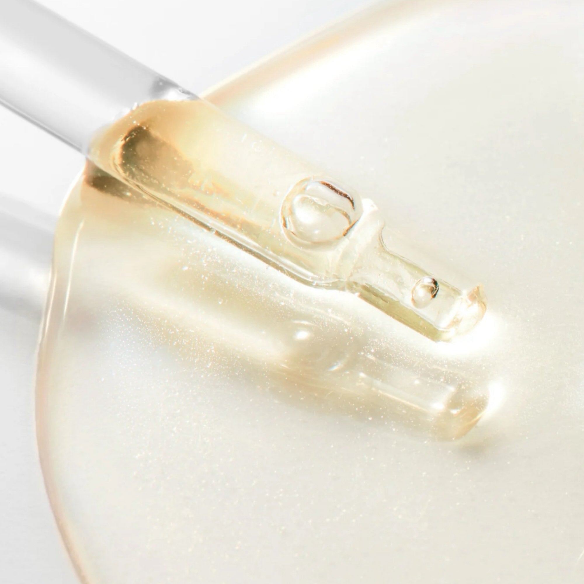 The Anti-Dark Spot Glow Serum 30ml