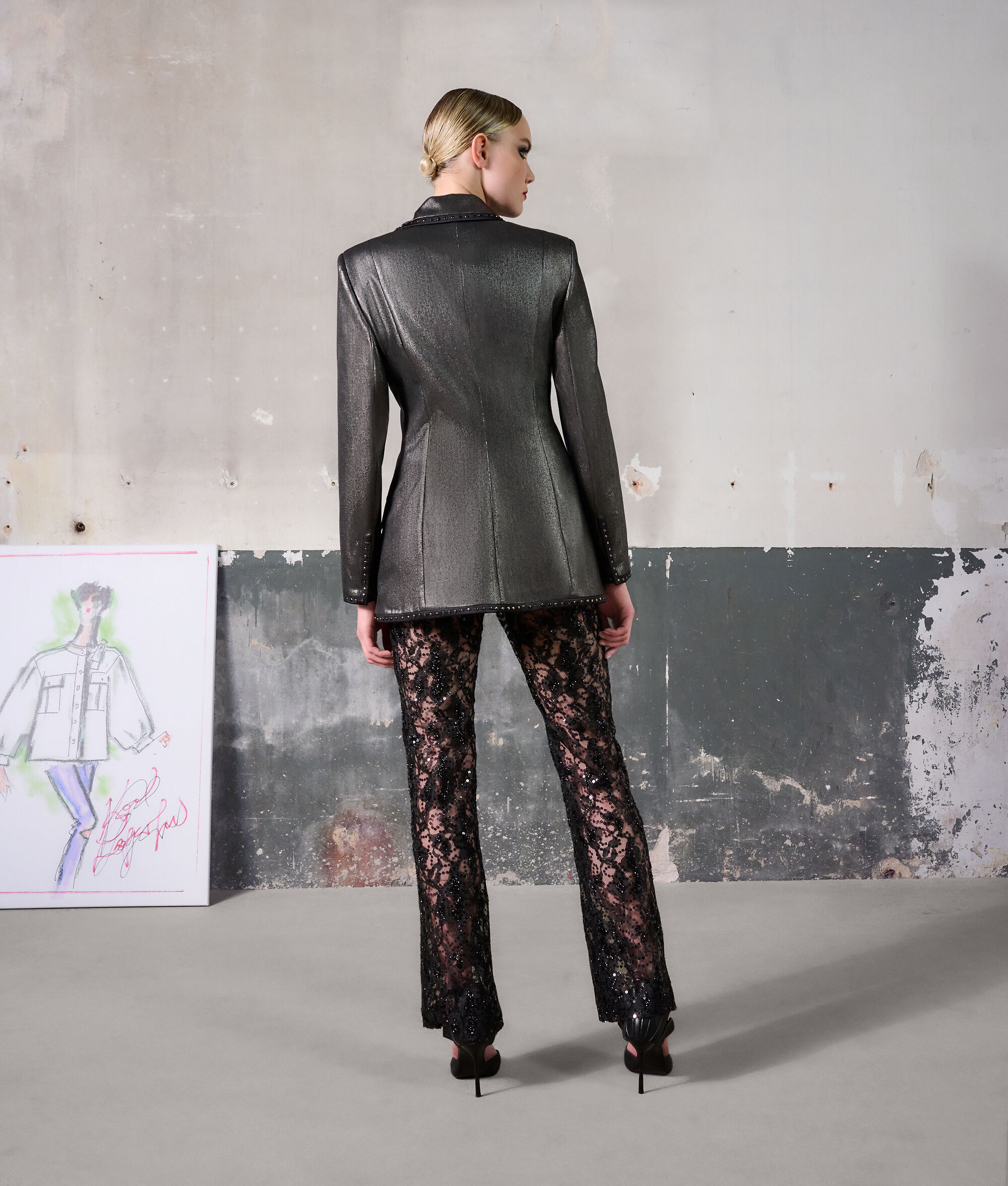 PANTALON EN DENTELLE TRANSPARENTE