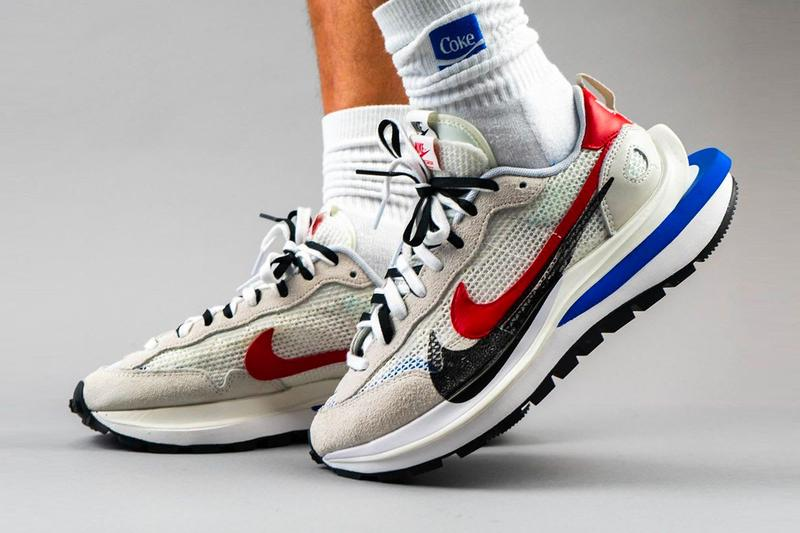 Nike VaporWaffle Sacai Sport Fuchsia