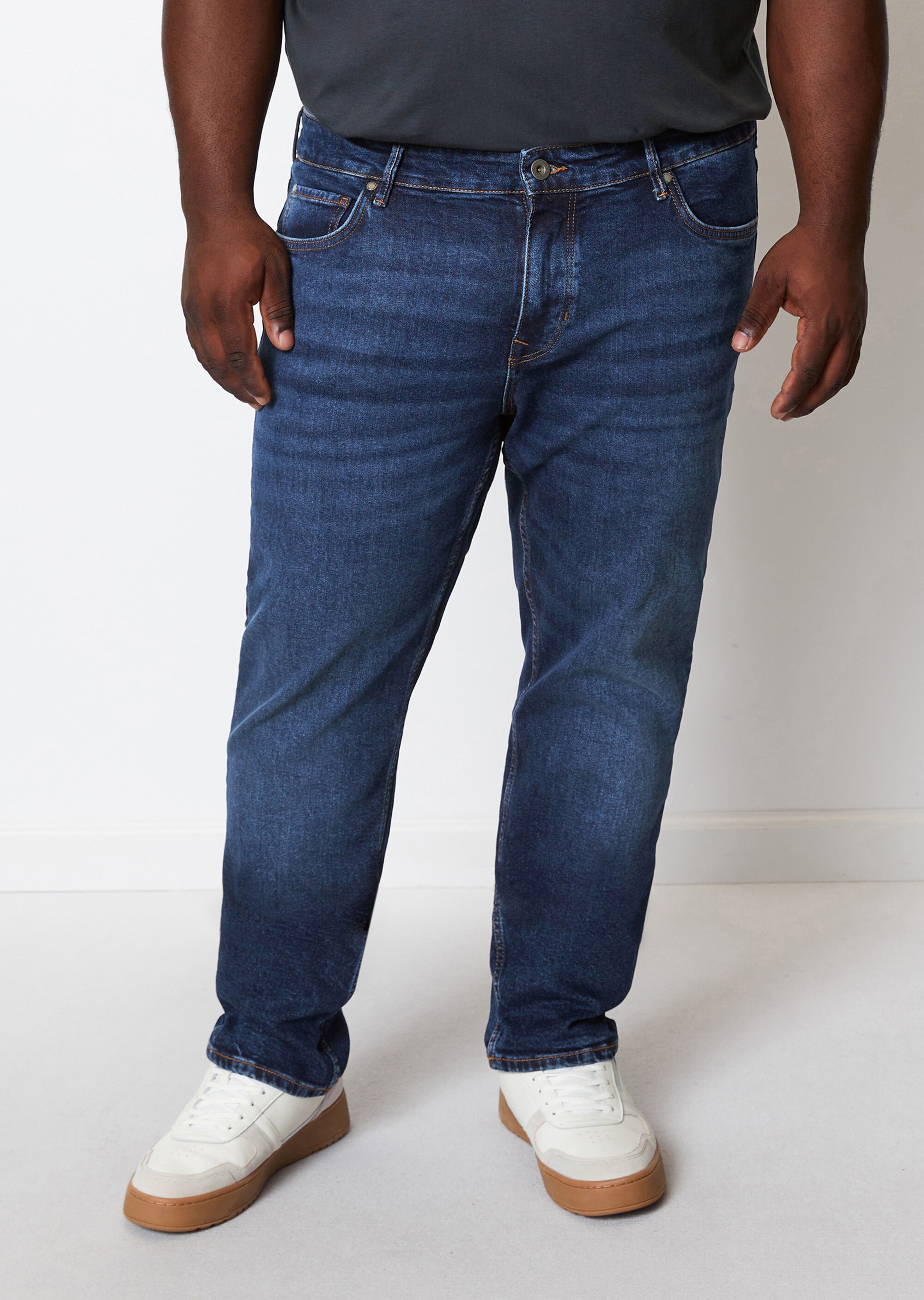 Jeans Modell Sjöbo shaped aus Bio-Baumwoll-Mix