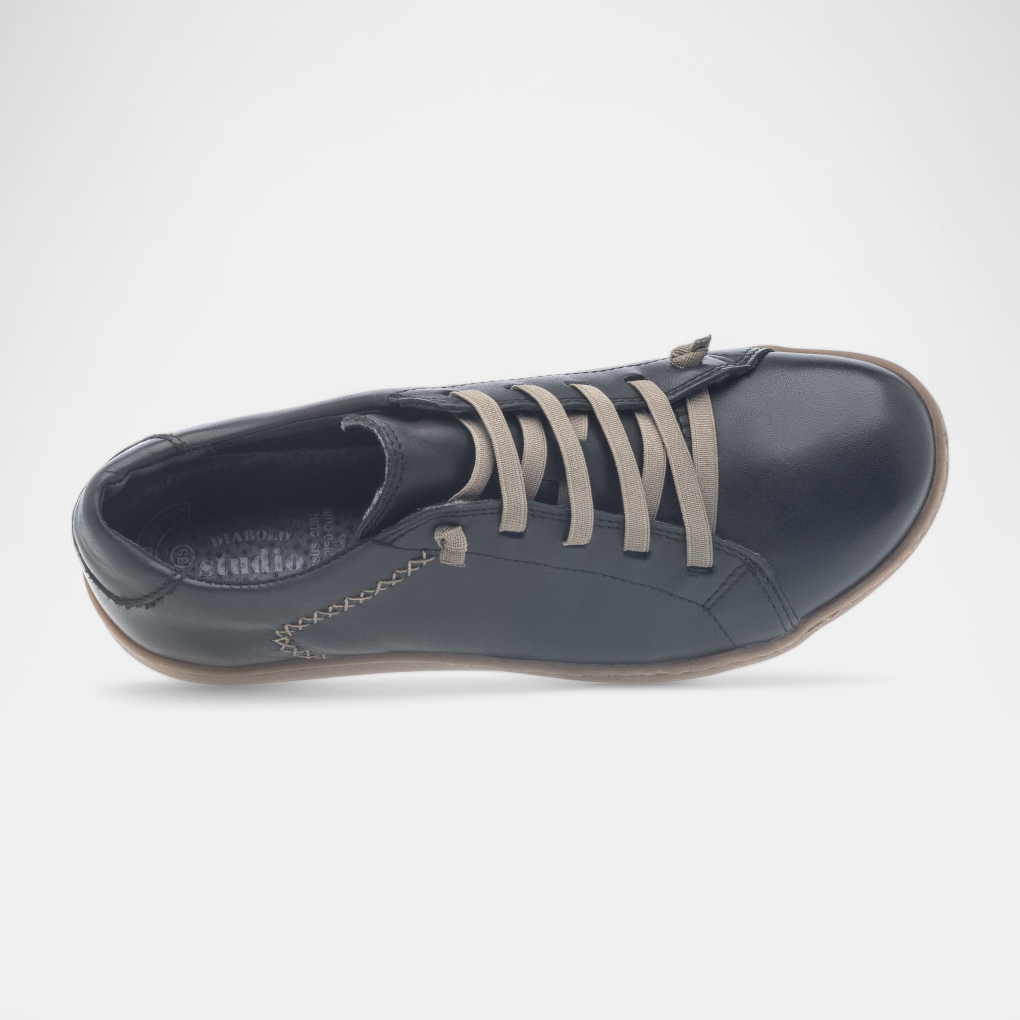 Baskets basses Femme en cuir noir