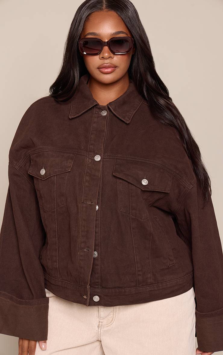 Chocolat Veste En Jean Grande Taille Délavage Brut Avec Revers Et Surpiqûres Contrastées
