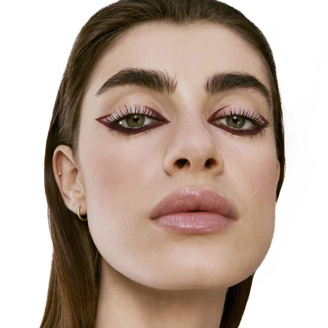 Yves Saint Laurent Lines Liberated Lápis de Olhos Resistente à Água