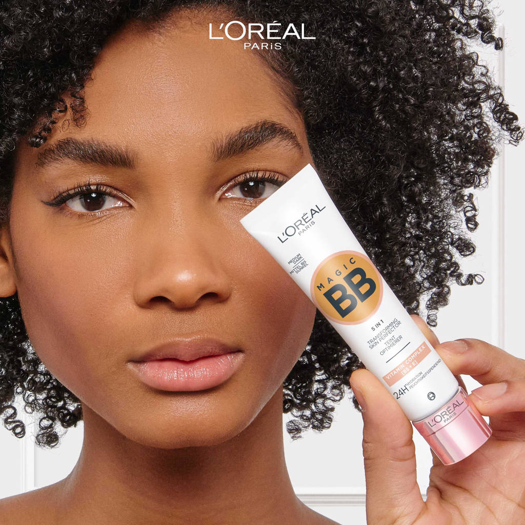 Super  egaalMagic BB – Verzorgende dagcrème en make-up in 1 - BB Cream – Medium Dark