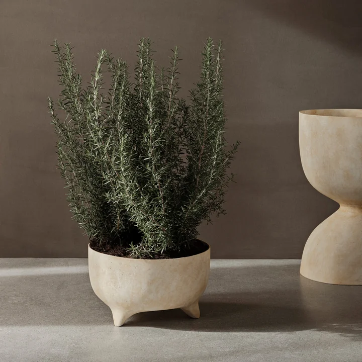 Ferm Living - Evoke Blumentopf large, Ø 44 x H 70 cm, warm sand