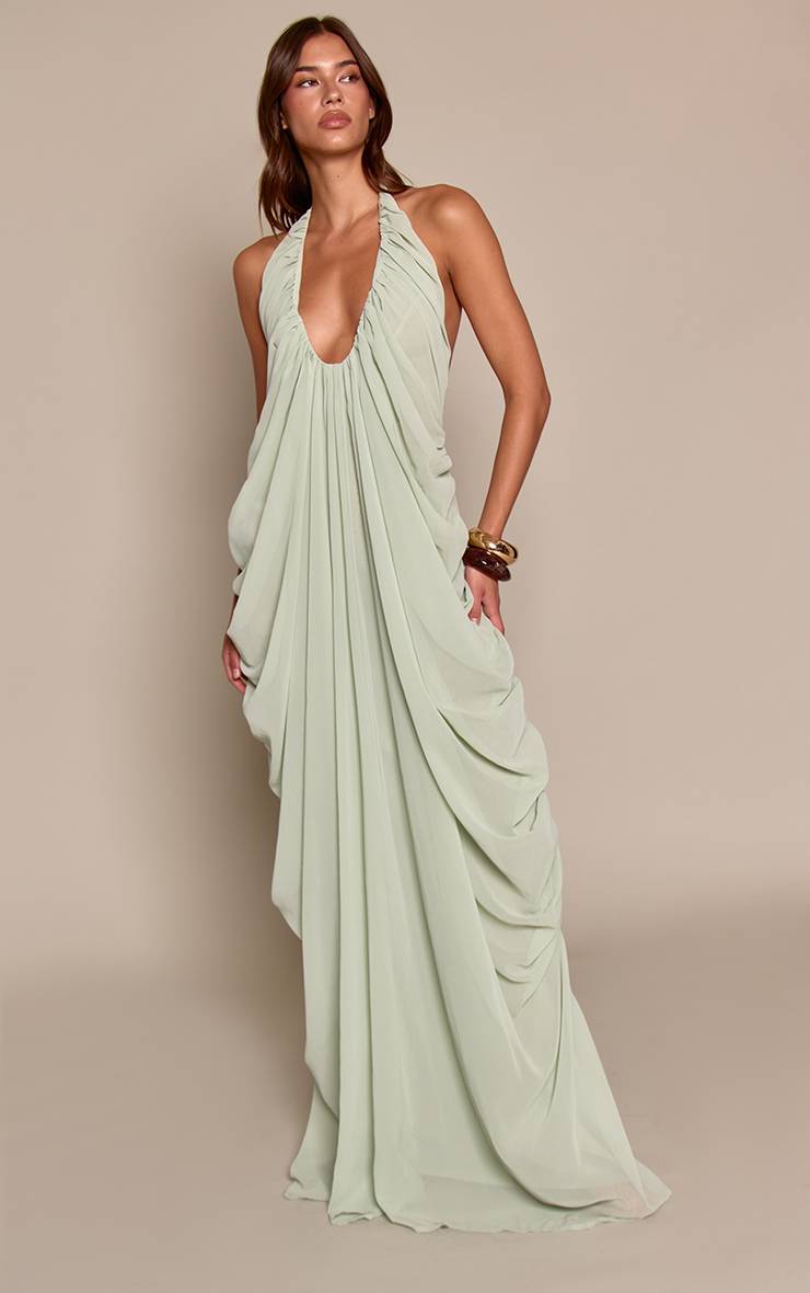Vert Sauge Robe Longue En Mousseline À Décolleté Plongeant Avec Détails Drapés Froncés