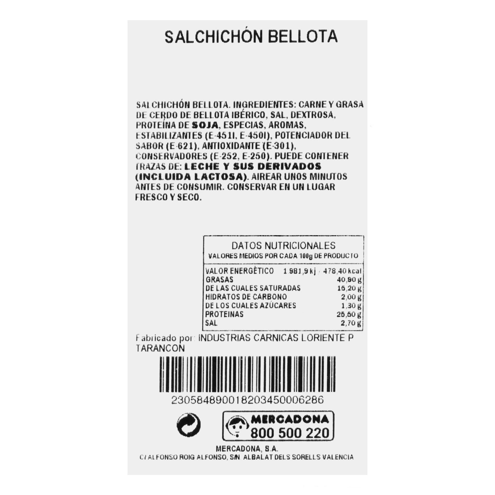 Saucisson ibérique nourri au gland coupé à la machine