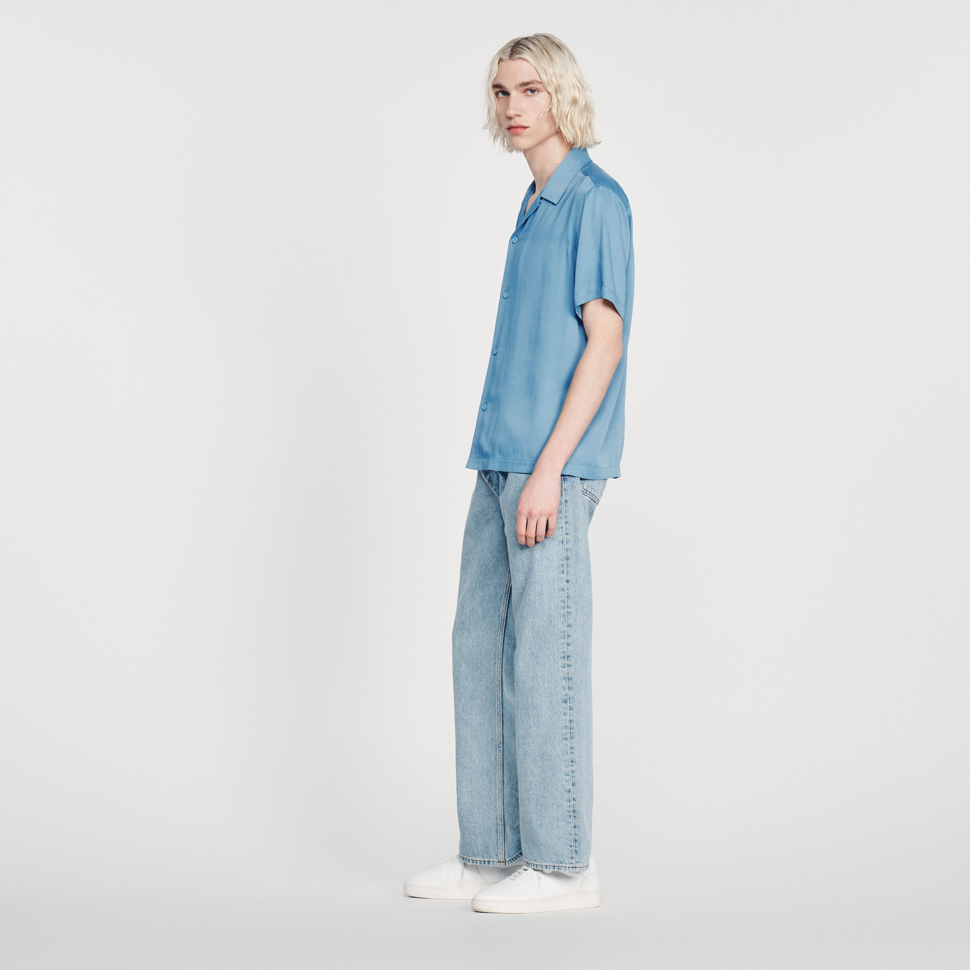 Chemise á manches courtes Homme