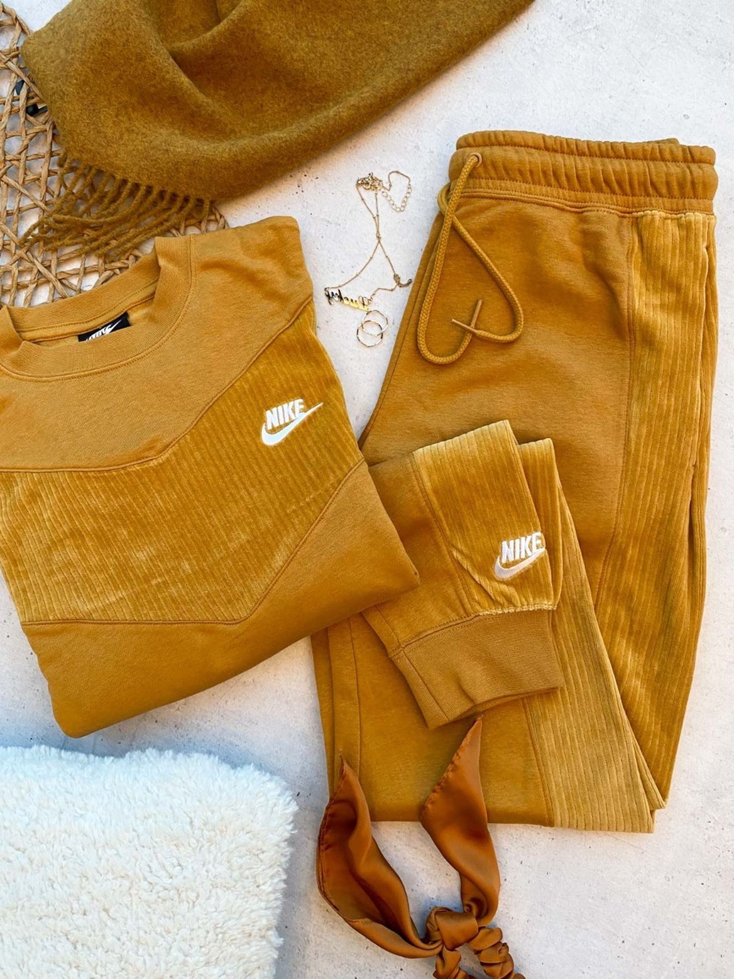 Sportswear Heritage Crew
