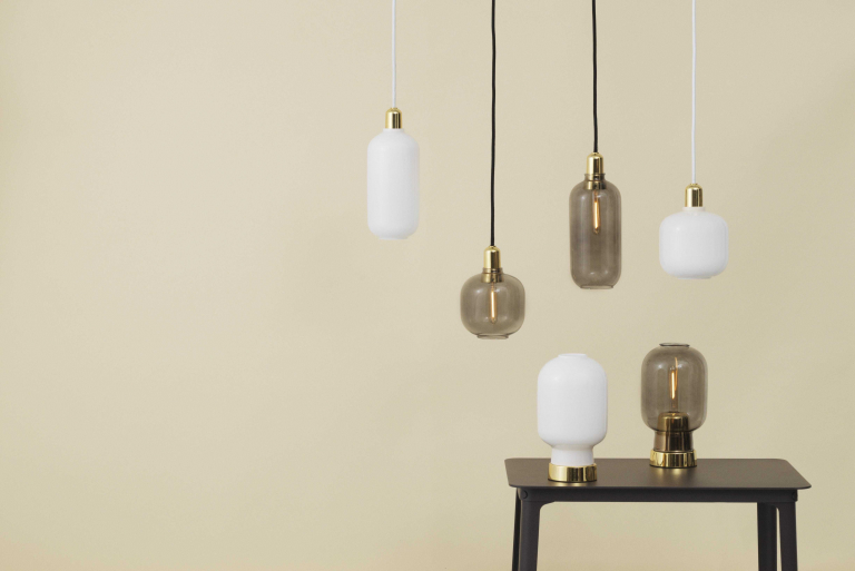 Normann Copenhagen Amp Lamp hanglamp large Ø11.2 goud/groen