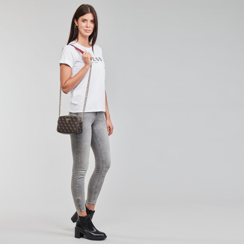 Guess - NOELLE CROSSBODY CAMERA - Marron
