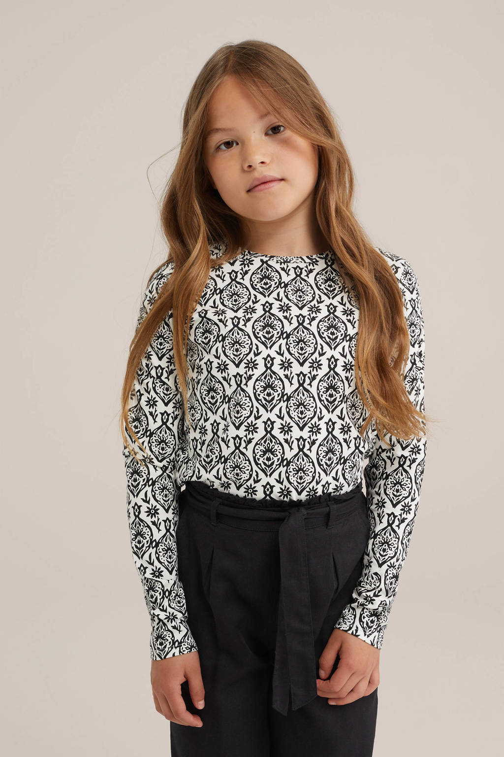 WE Fashion all over print longsleeve black uni
