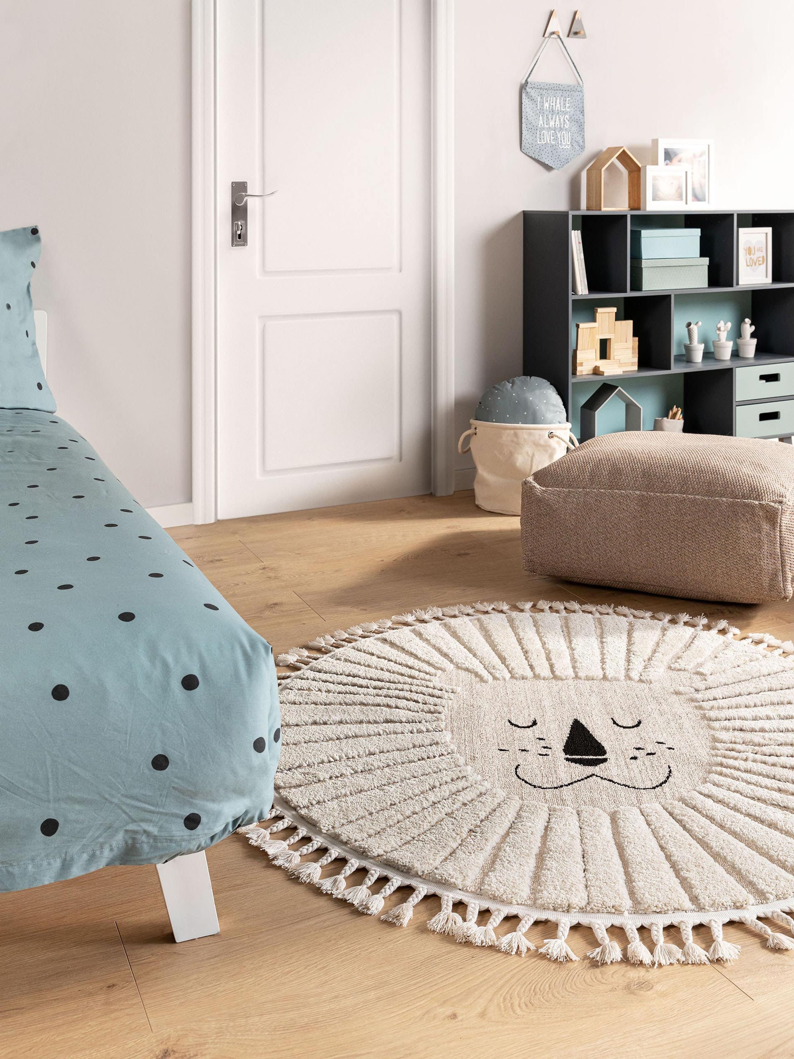 Rond kindervloerkleed Momo met kwastjes en hoog-laag effect