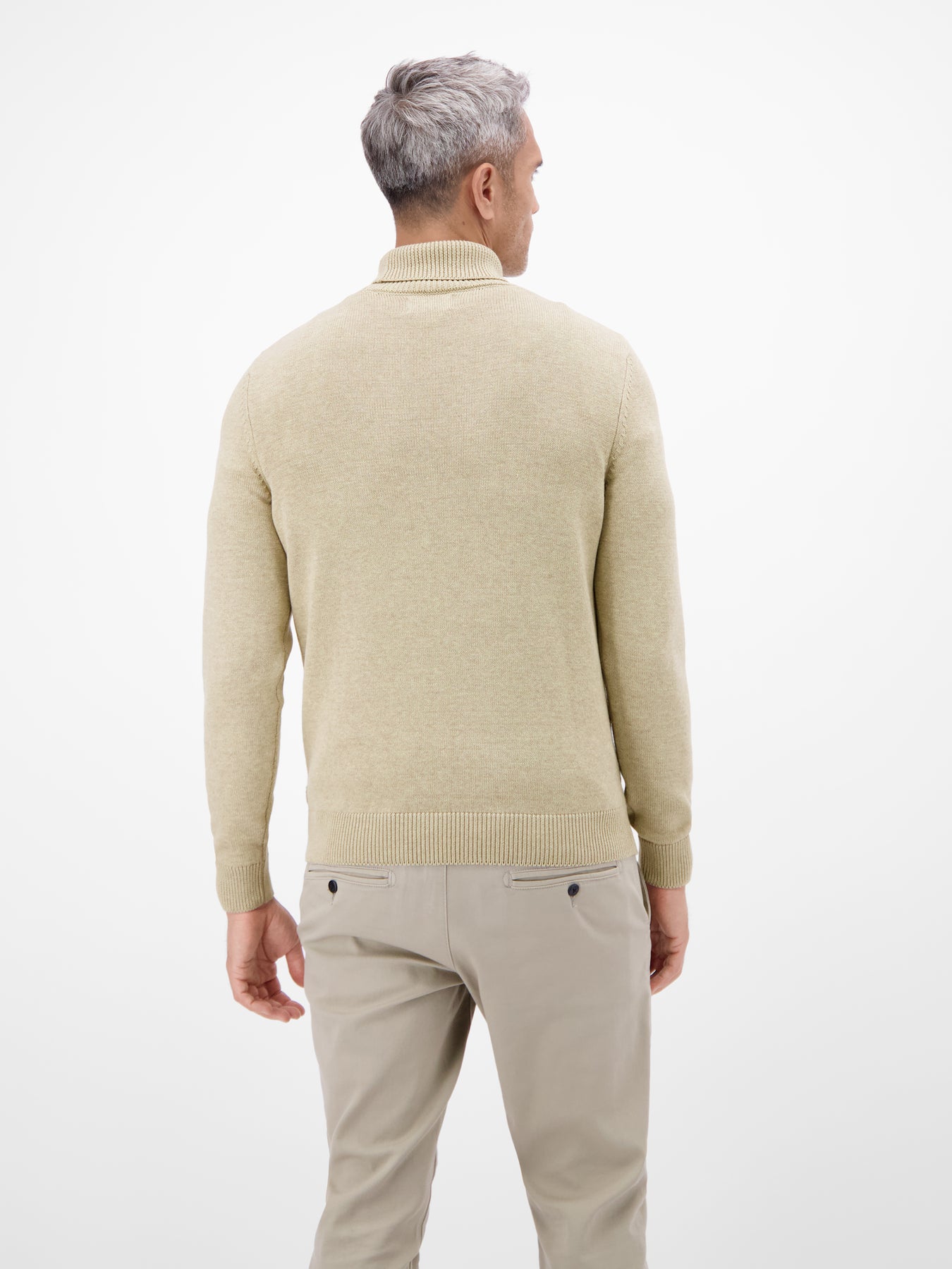 Stylischer Rollkragenpullover - modisch gemustert