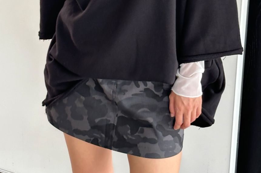 SeoulPop - Losse top met kettingaccent en elleboogmouwen