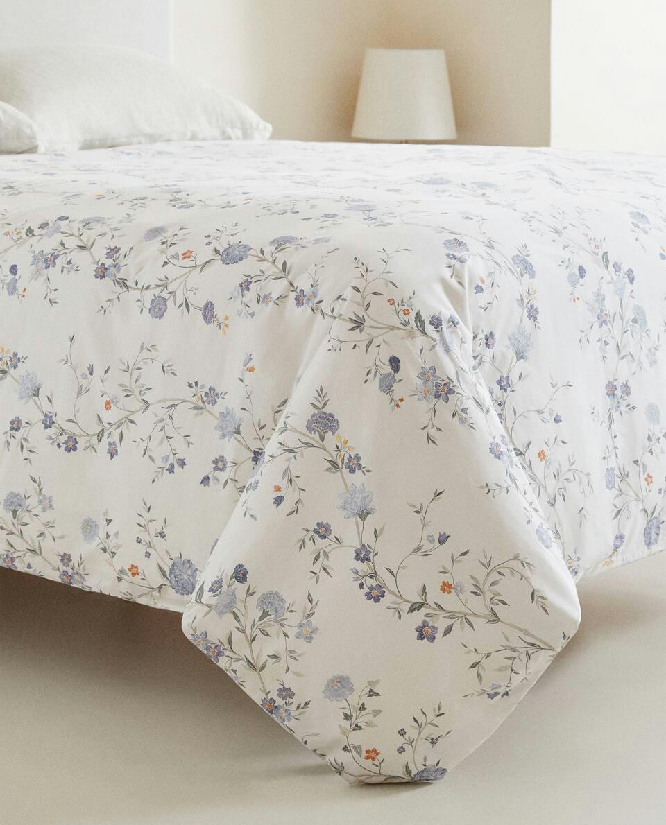 CAPA DE EDREDOM COM ESTAMPA FLORAL AZUL