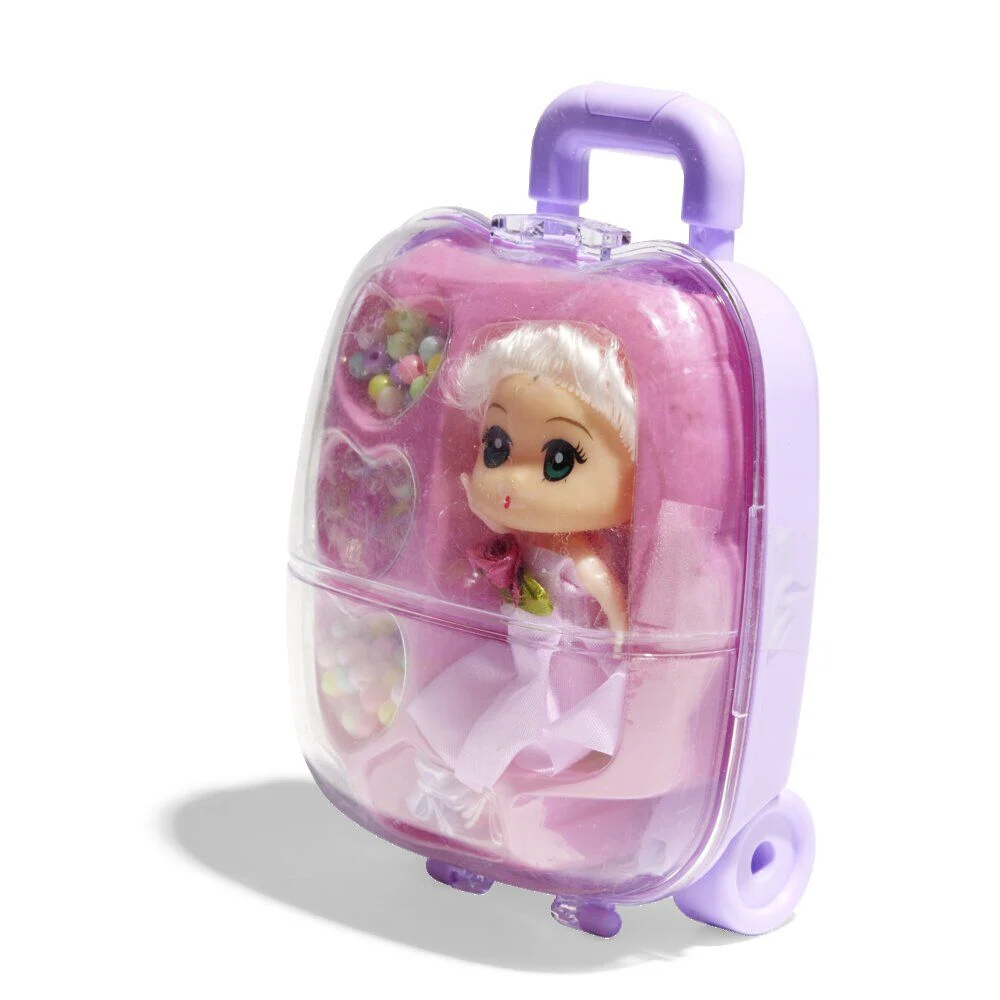 Mini poupée avec perles dans valisette H17,5cm