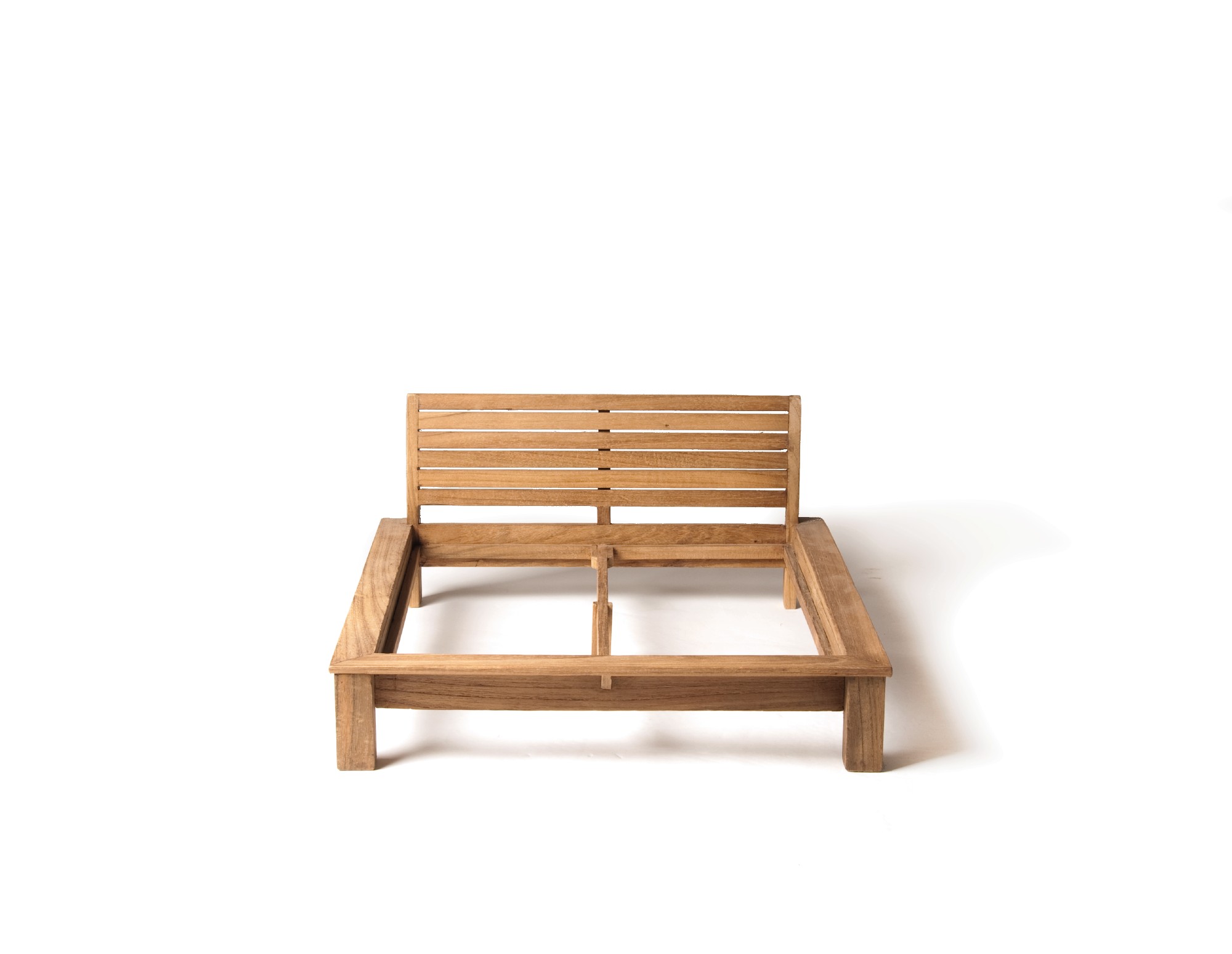 Bettrahmen 'Semarang' aus recyceltem Teak, natur, T 200 cm, B 180 cm, H 100 cm von fischer's lagerhaus