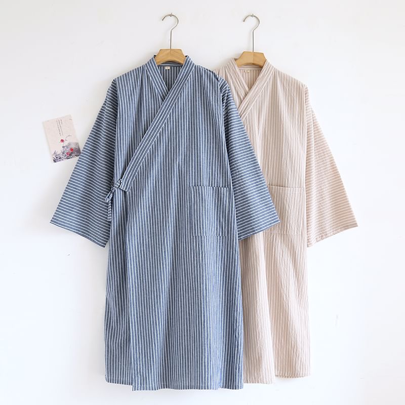 Finlies - Gestreepte pyjamajas met lange mouwen en wikkelmotief