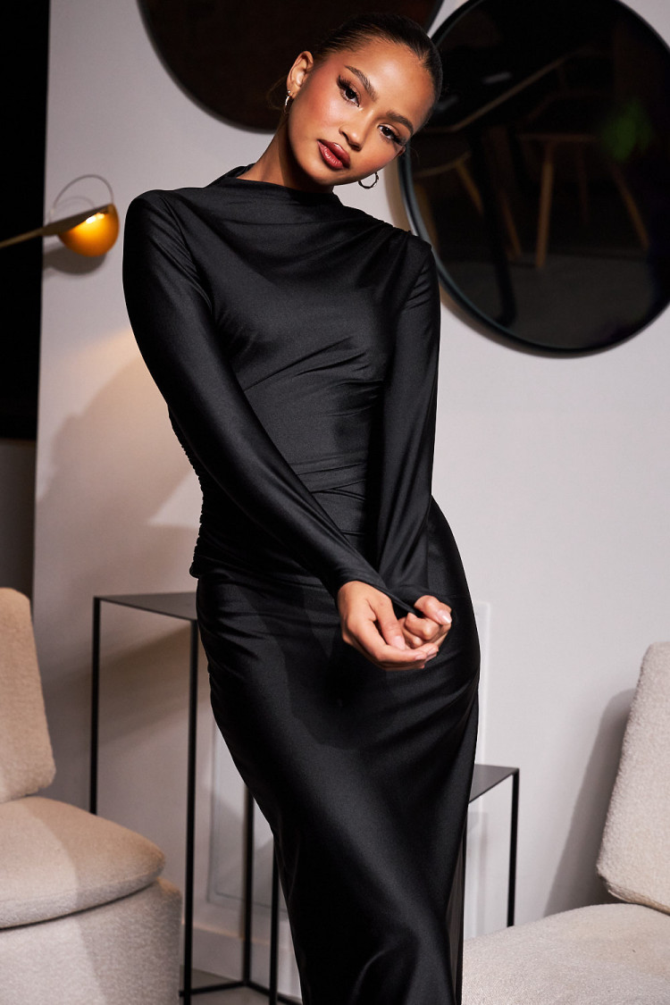 Robe longue moulante noire