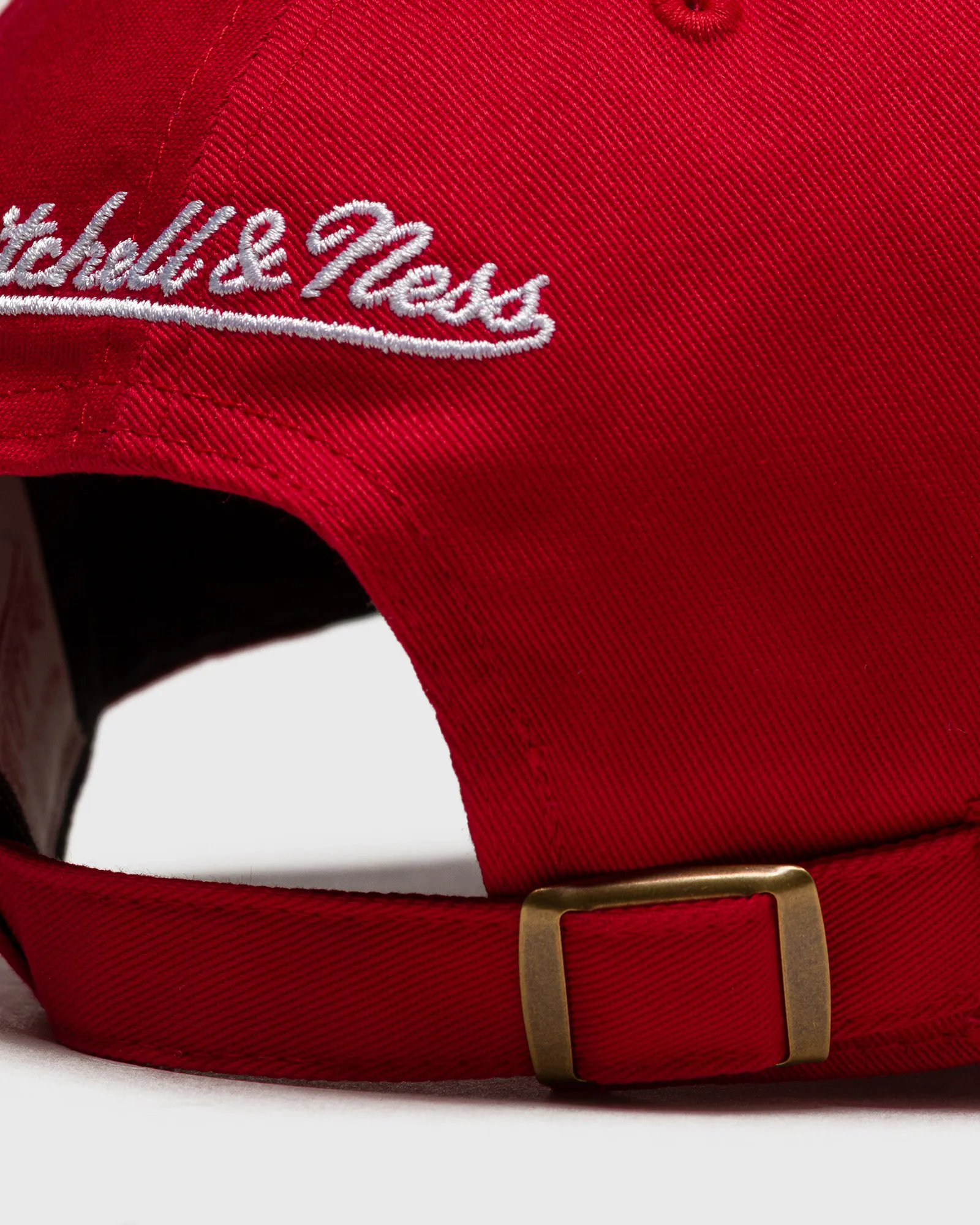 Mitchell & Ness NBA TEAM GROUND 2.0 DAD STRAPBACK HWC BULLS