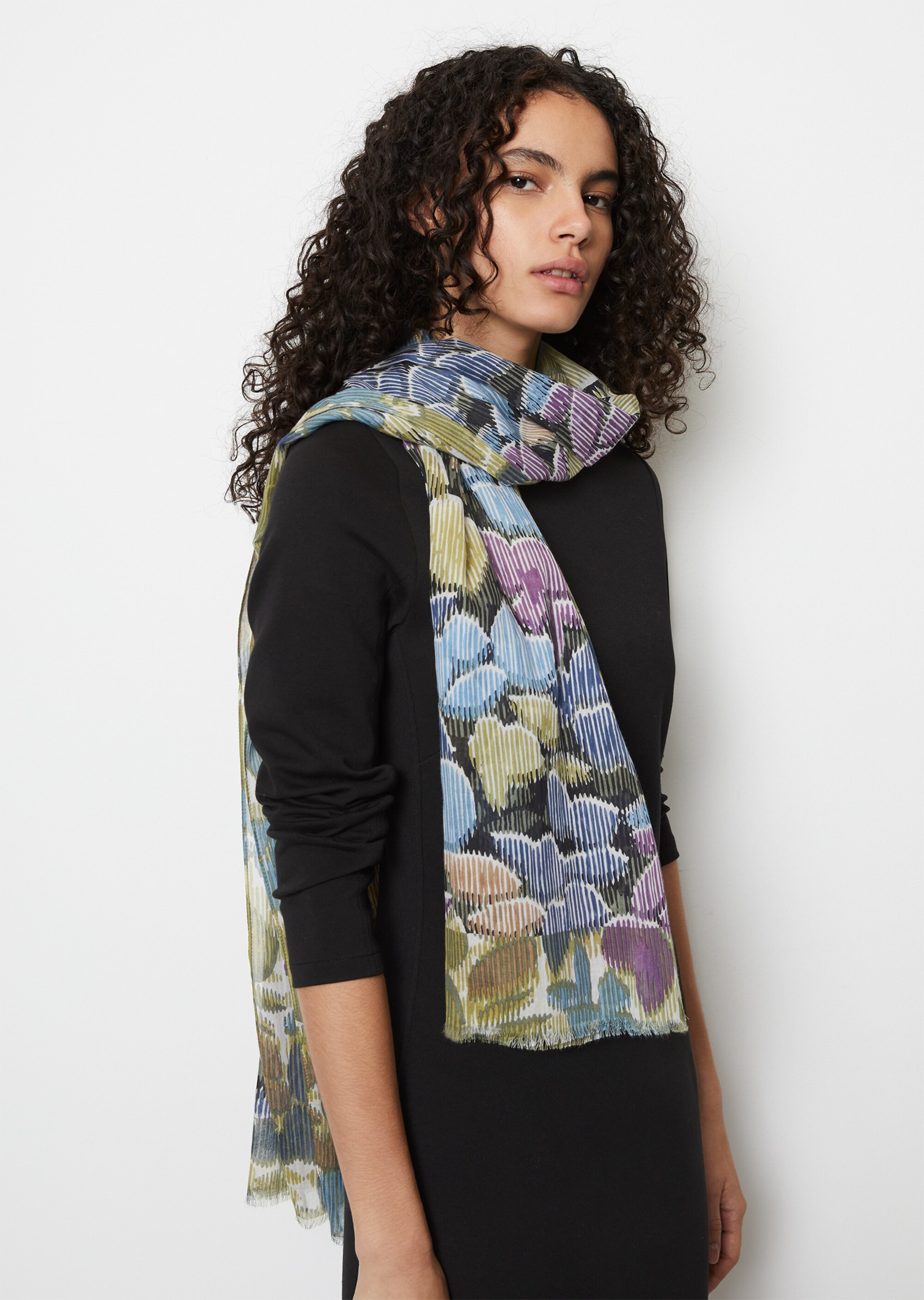 Schal mit Allover-Printmit Tencel™ Lyocell