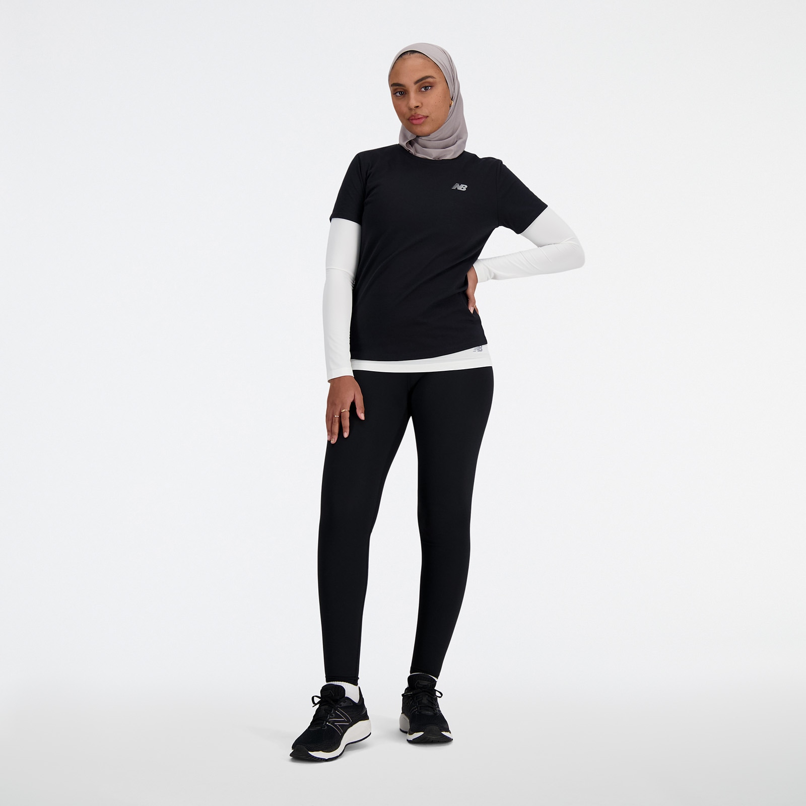 New Balance Laufshirt »Sport Essentials Heathertech T-Shirt«, mit Label