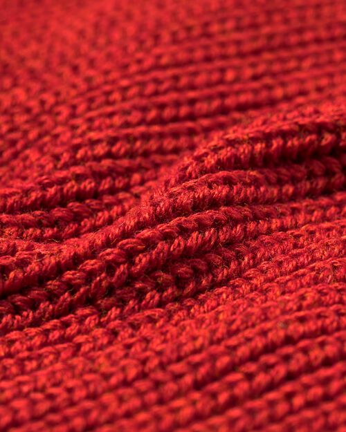 pull enfant en maille rouge