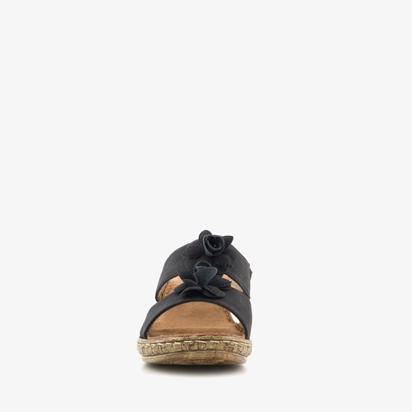 Blue Box dames slippers zwart met bloemen