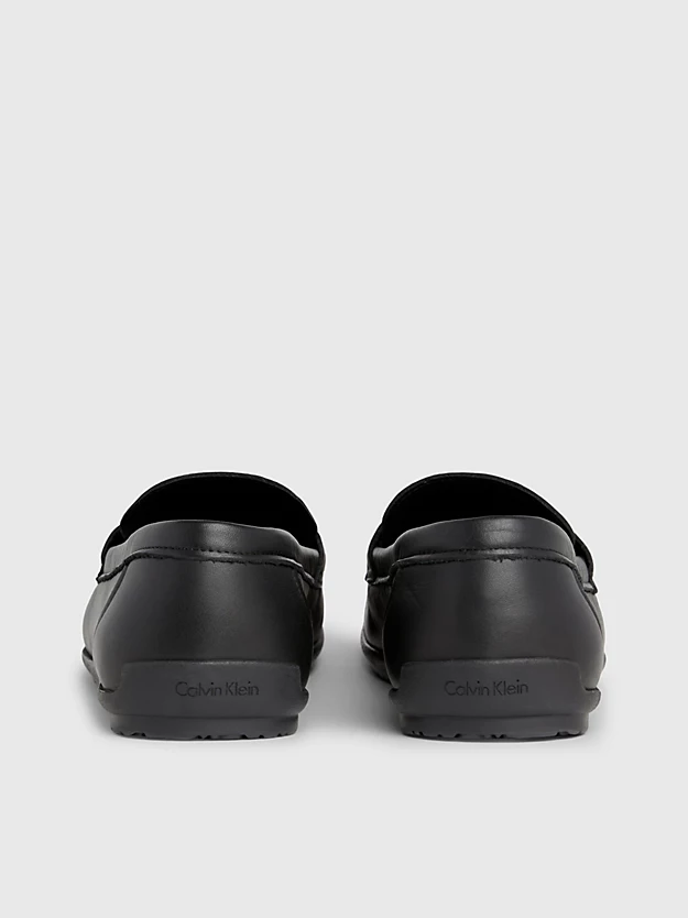 mocassins de couro