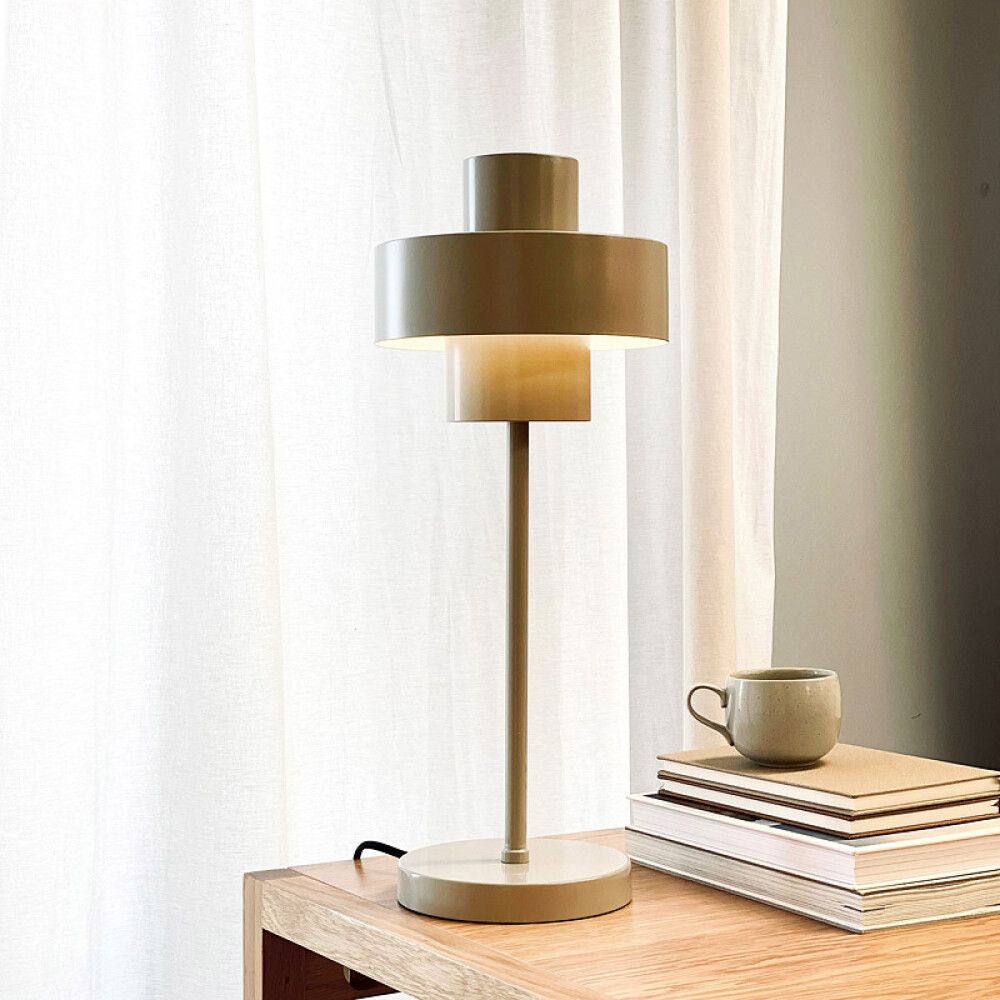 BORDSLAMPE DYBERG LARSEN STOKE GRÅ