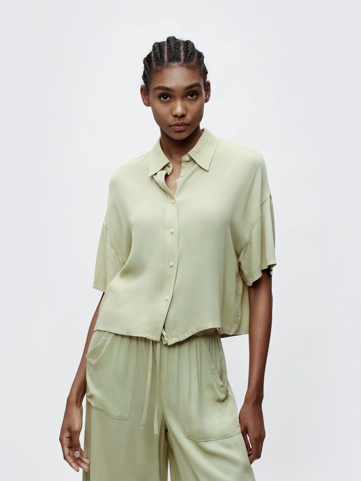 Camisa chambray cropped de manga curta - Verde Claro