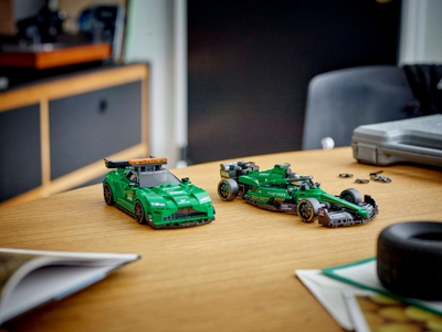 LEGO Aston Martin safety car en AMR23 (76925)