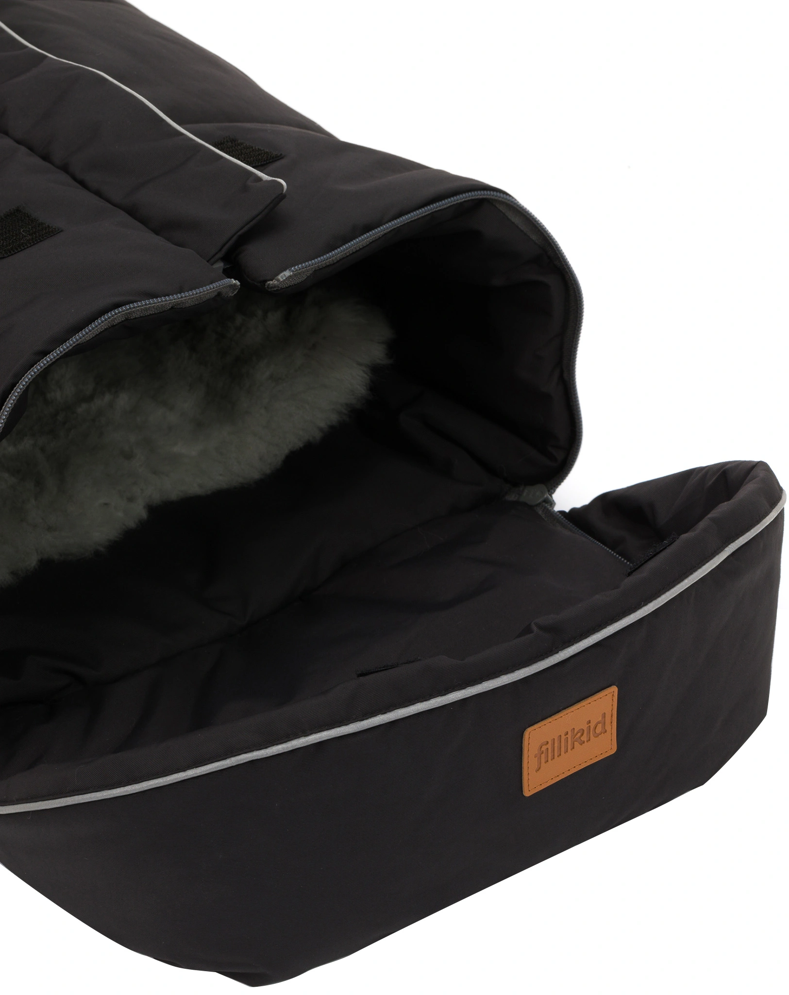 Lammfell-Fußsack MAVENSI in schwarz