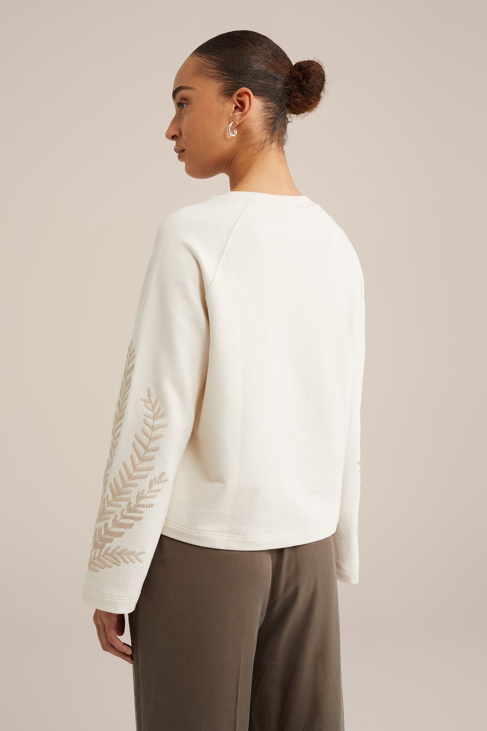 trui met embroideries WE Fashion Beige