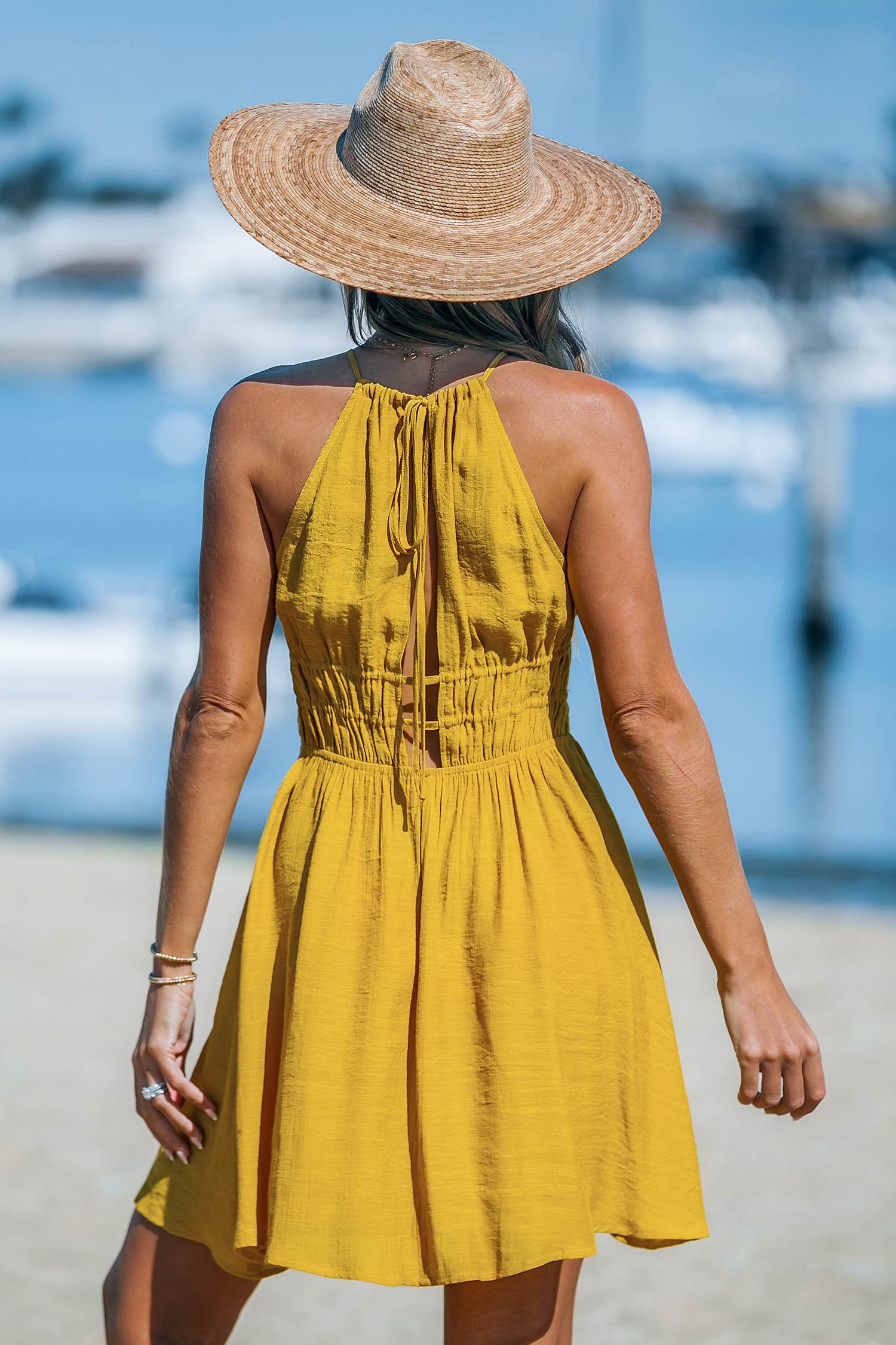 Robe mini cover up découpée ruchée