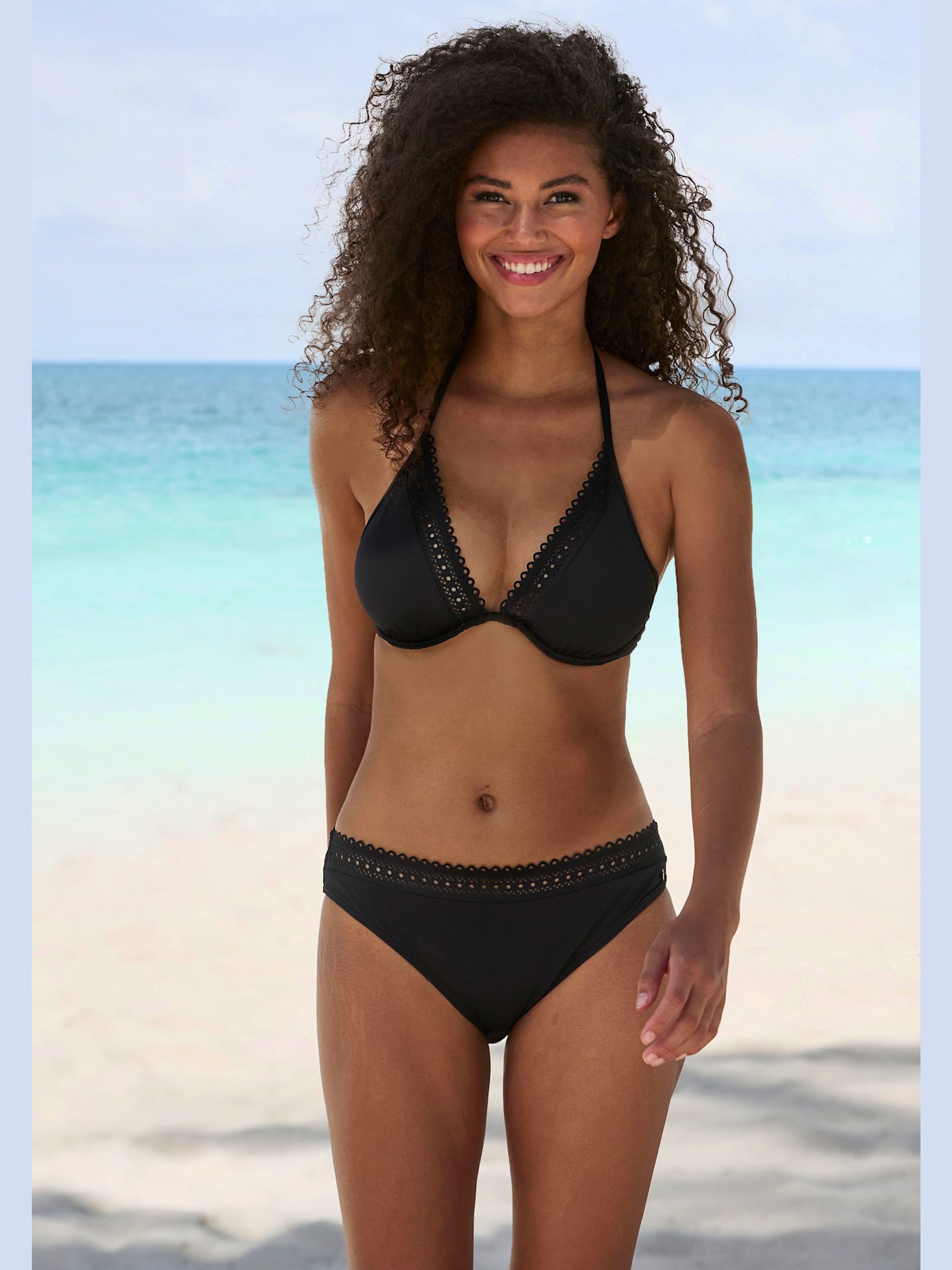 Haut de maillot de bain à armatures bord découpé au laser tendance