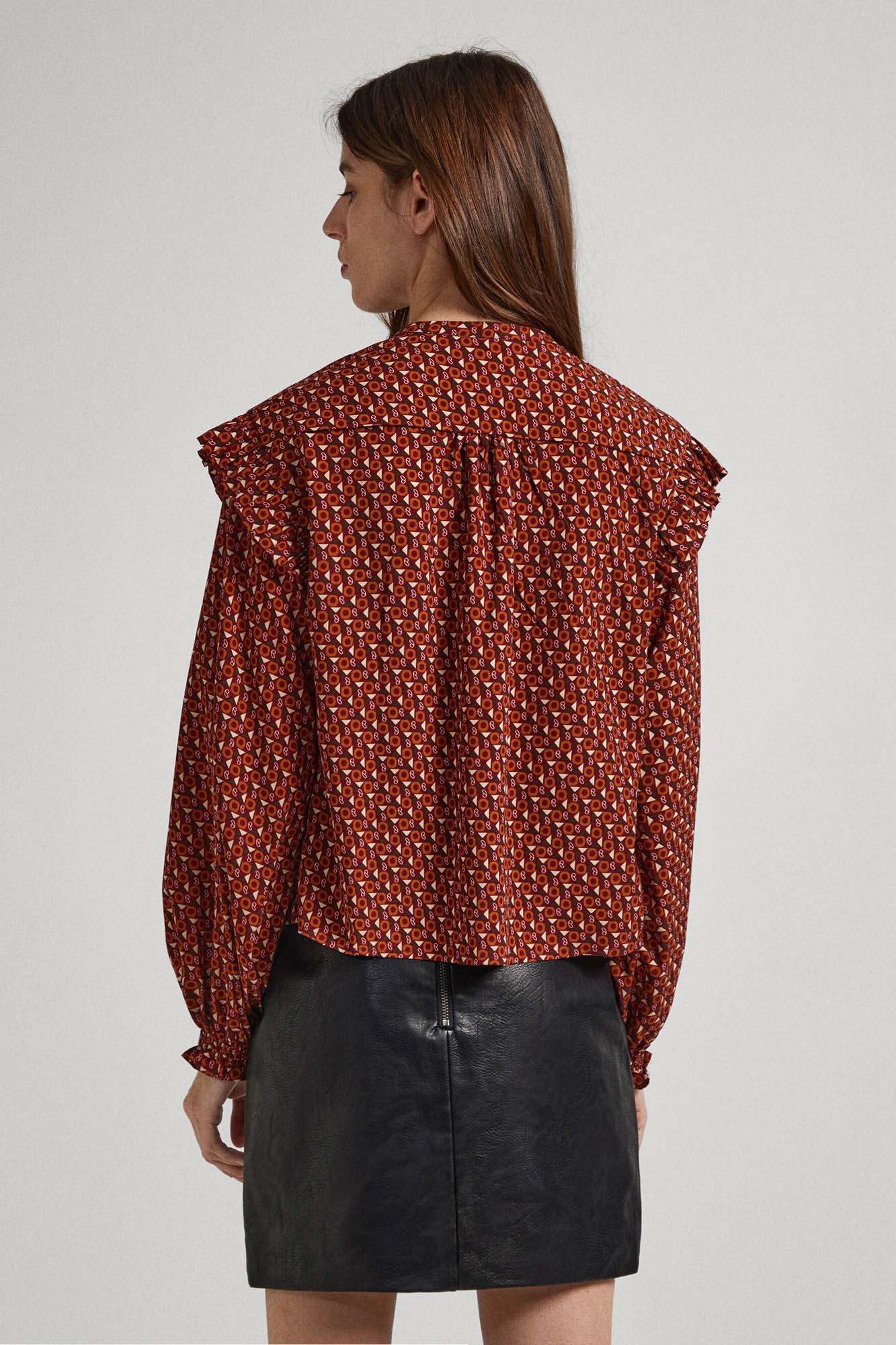 Blusa com estampa geométrica