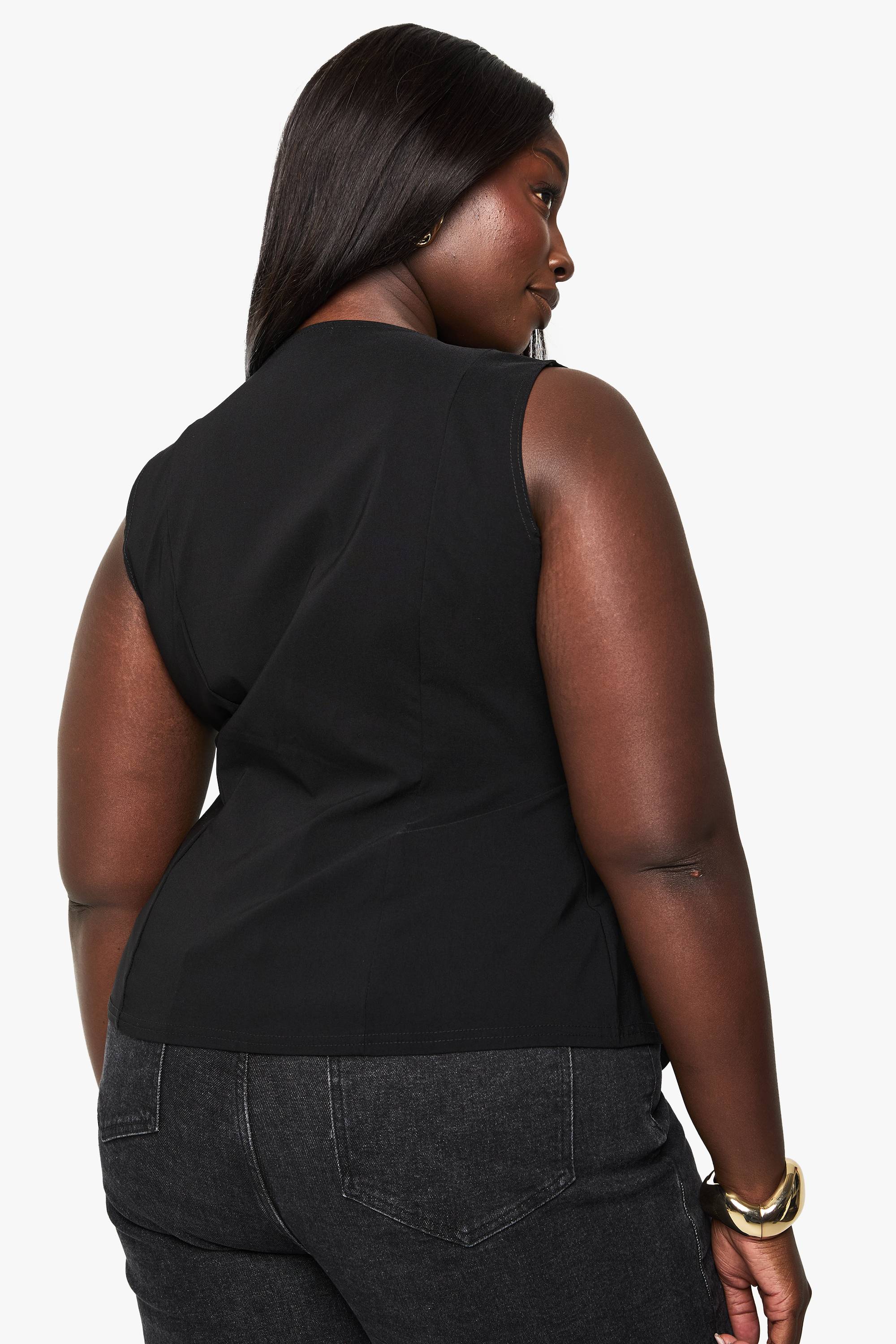 boohoo Gilet à drapé avant avec bouton doré
