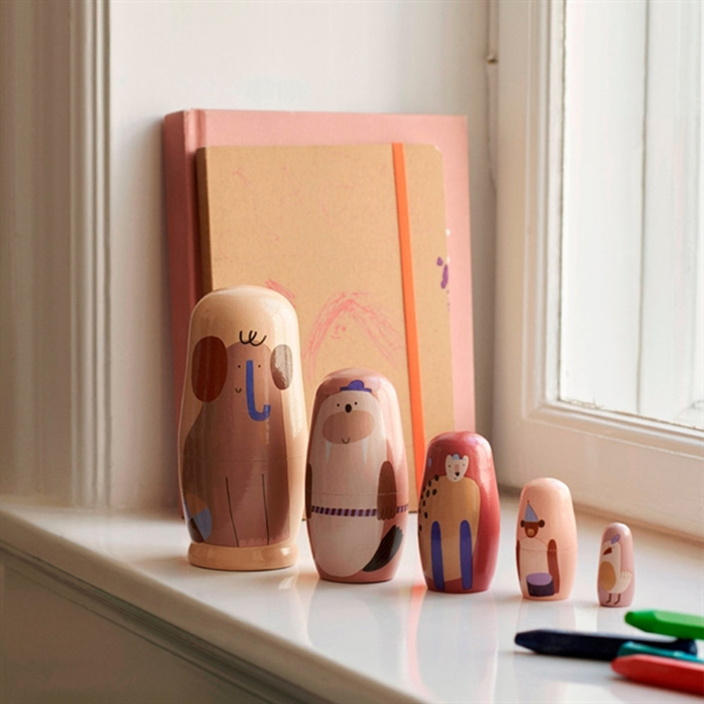 Critter Babushka-Dukker Pale-Yellow