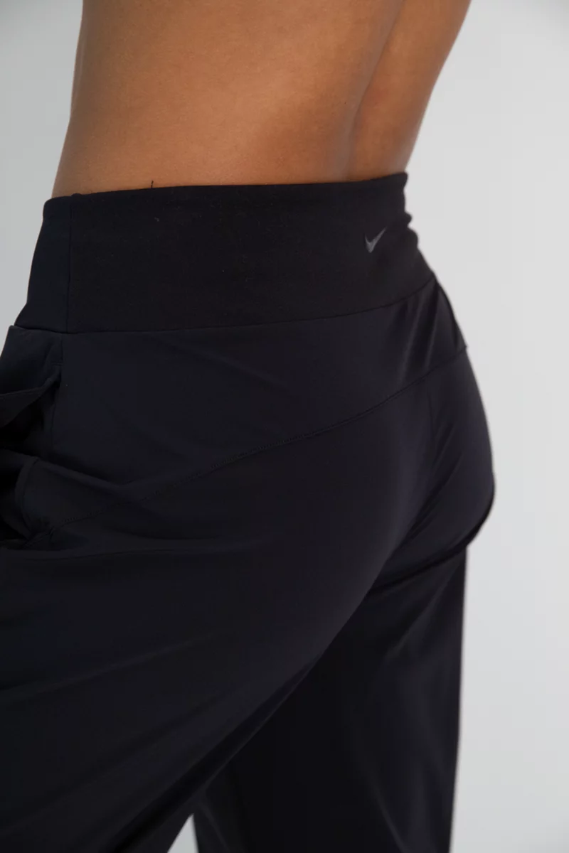 Nike Dri-FIT Bliss Damen 78 Trainerhose
