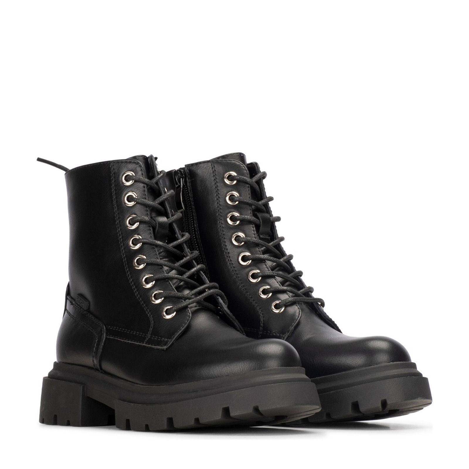 POSH by Poelman Mae  chunky veterboots zwart