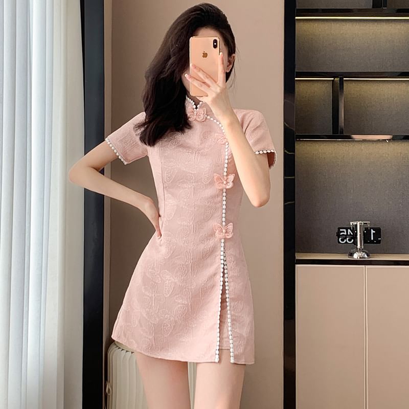 Petit Lace - Set: Korte mouwen, mandarijnkraag, vlinderapplicatie, contrasterende rand, split, mini-A-lijn jurk + shorts