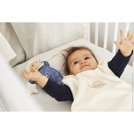 Peluche musicale nomade   Mouton éveillé        de               Kaloo